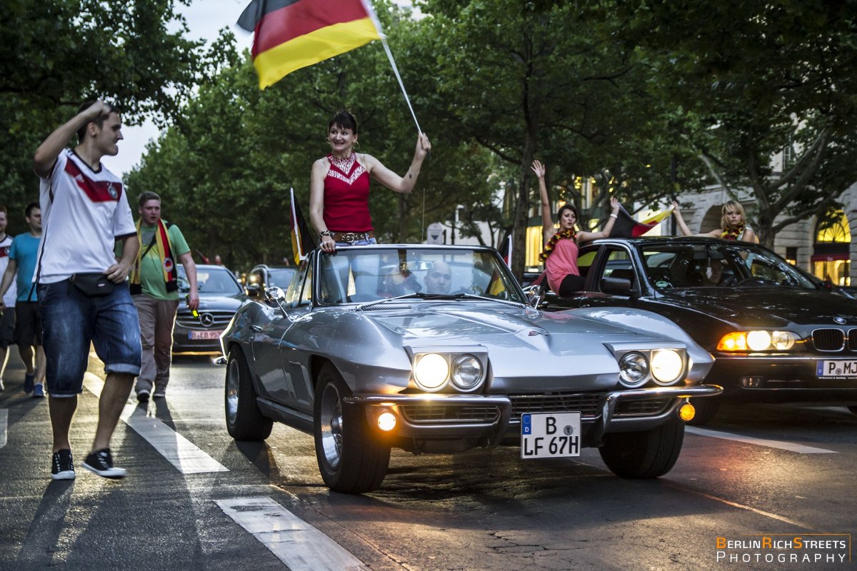 Chevrolet Corvette C2 Convertible spotted in Berlin — BerlinRichStreets